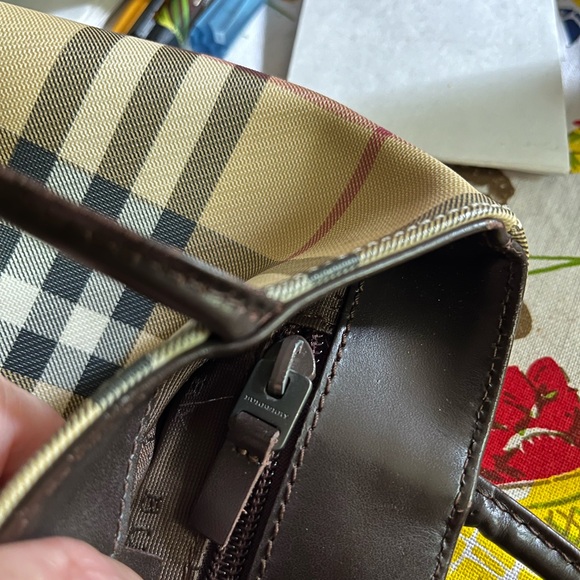 Burberry small lunch bag tote - Picture 9 of 9